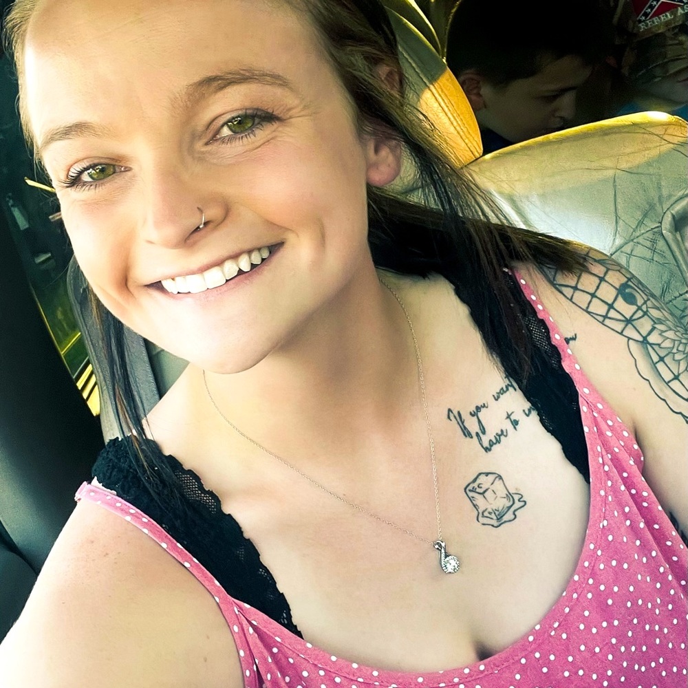 Meet your Posher, Brittney